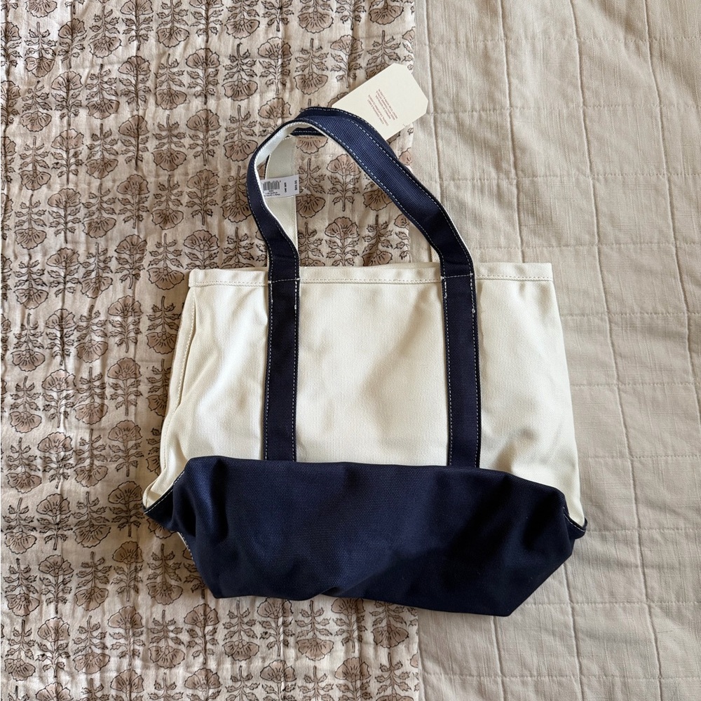 GAP x Doen Canvas Logo Tote Bag - Picture 2 of 4